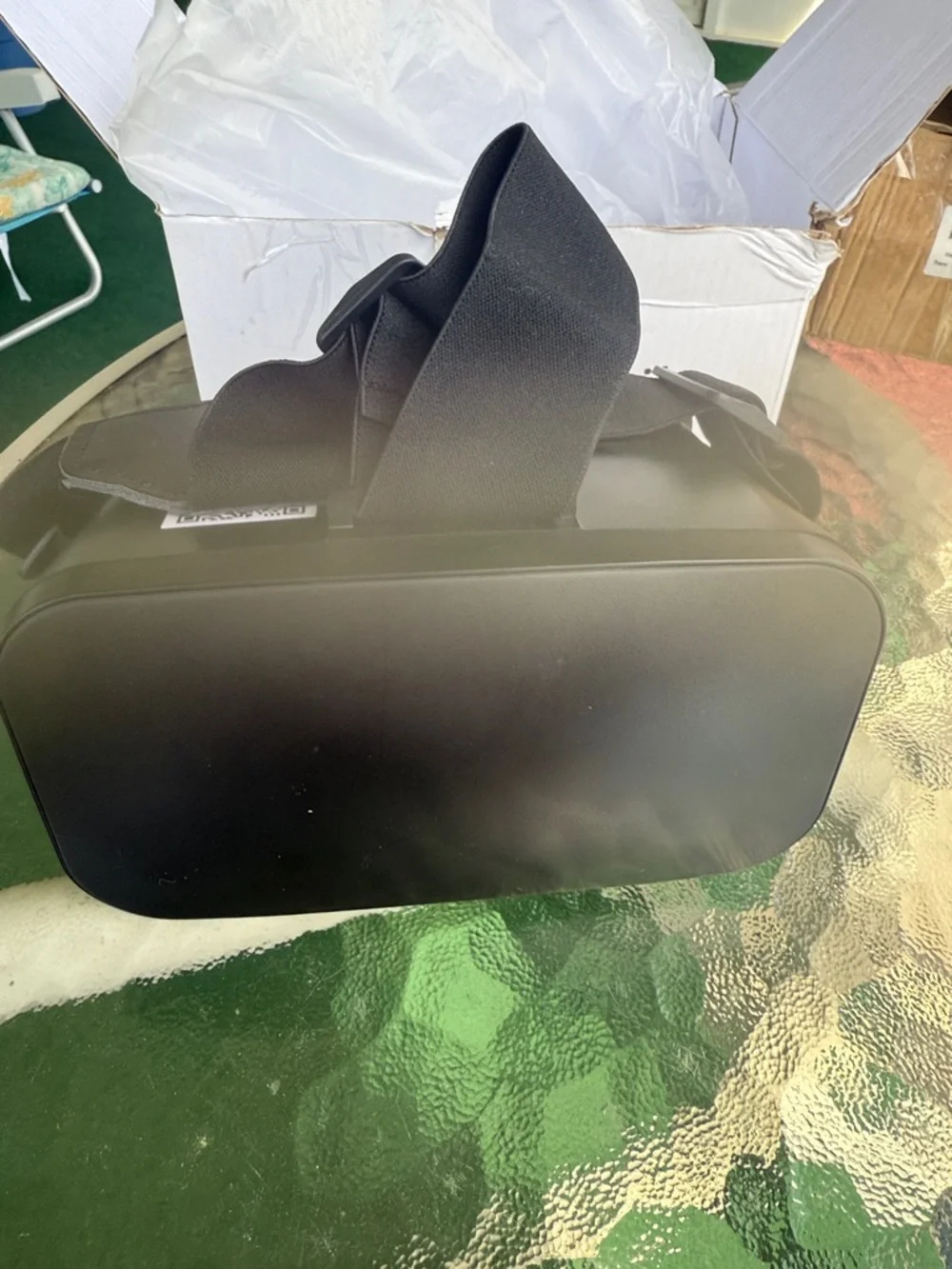 Universal Black VR Headset with Wireless Controller